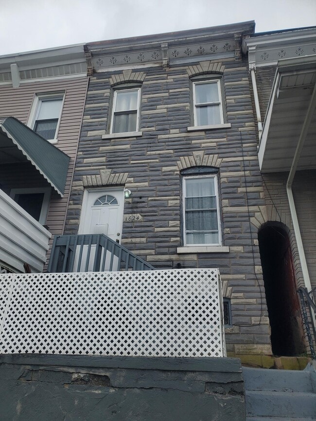 Building Photo - 1624 Fairview St