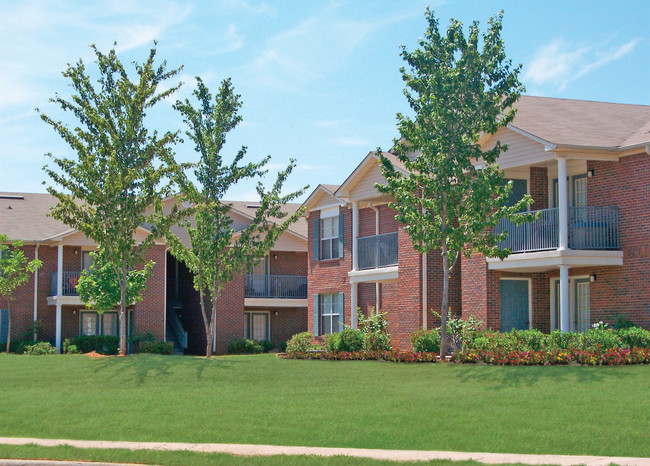 Building Photo - 140 on Royal Rental
