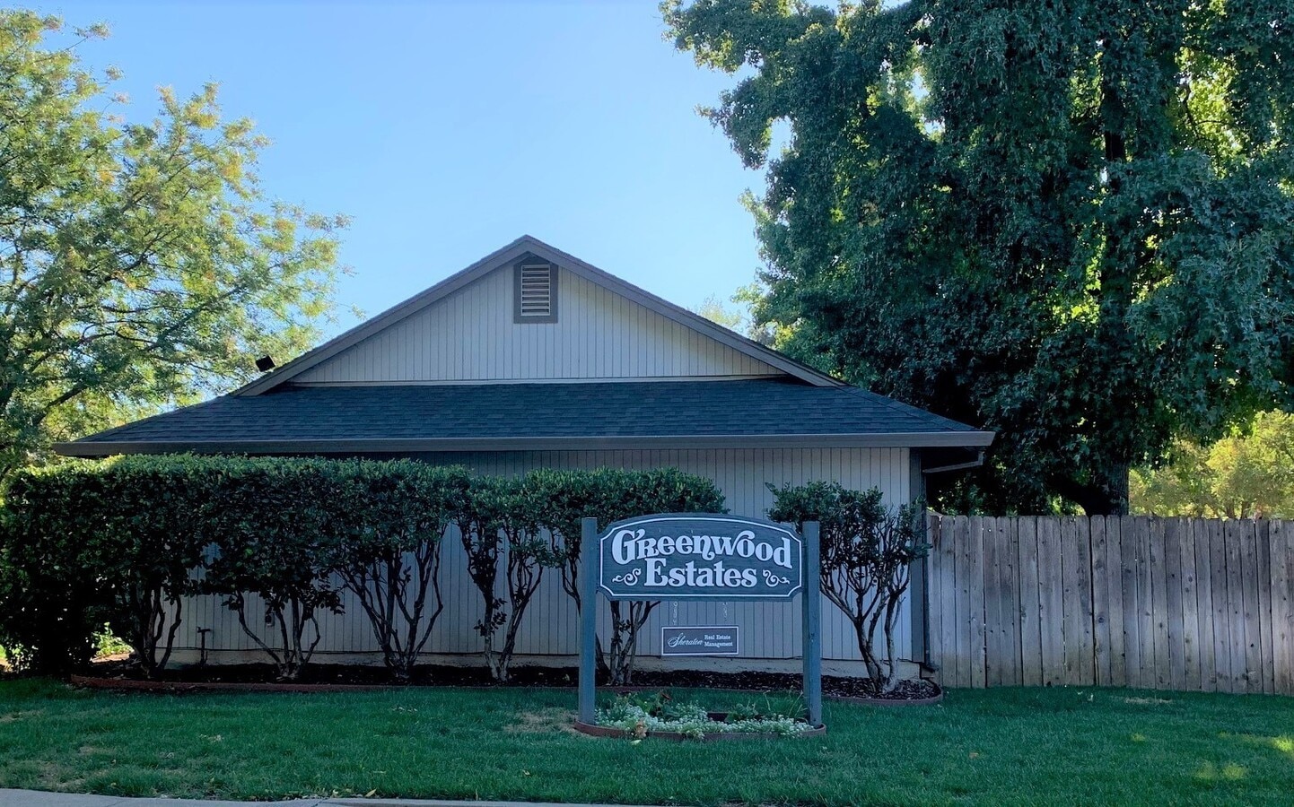 Photo - Huge Three Bedroom Townhouse with Garage and Backyard! Unit 48-1