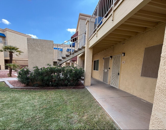 Building Photo - 12221 W Bell Rd Unit 168 Rental