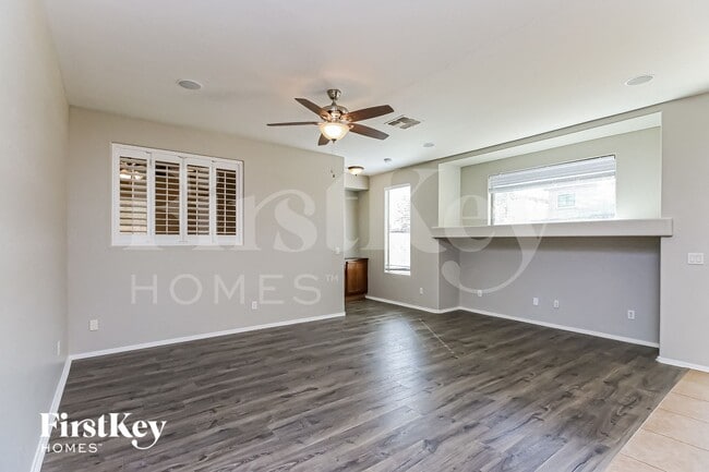 Photo - 725 W Desert Basin Dr