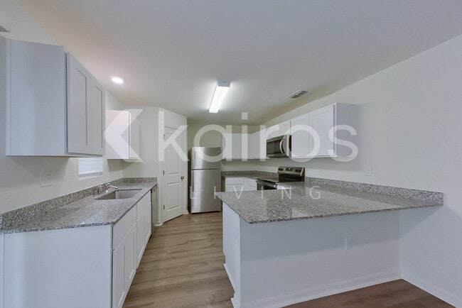 Photo - 21262 Quesada Ave