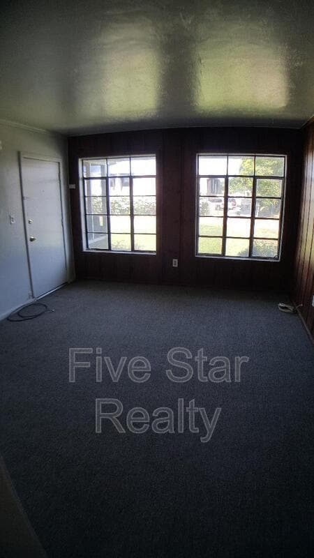 Photo - 1220 Blue St
