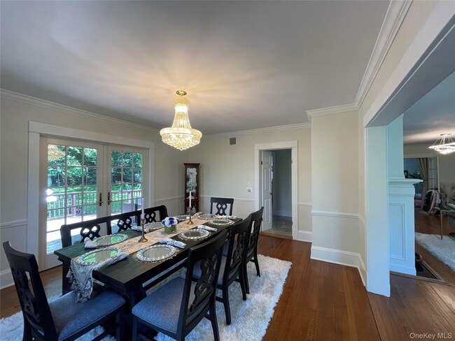 Photo - 38 Gedney Park Dr