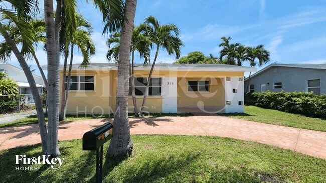 Building Photo - 305 SW 9th Terrace Rental