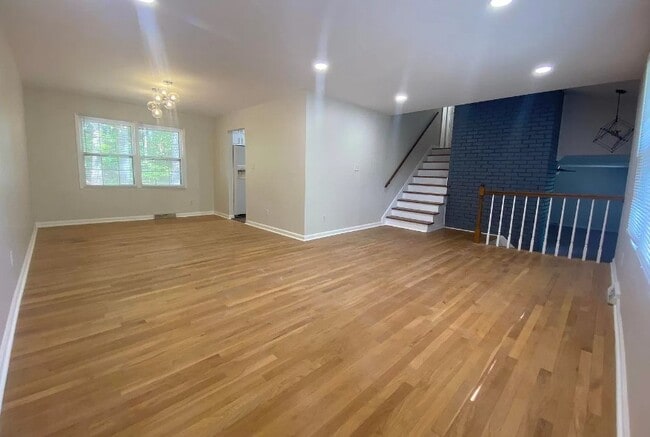 Photo - 8033 Navios Dr SE