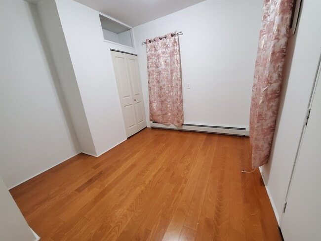 Photo - 140 W 3rd St