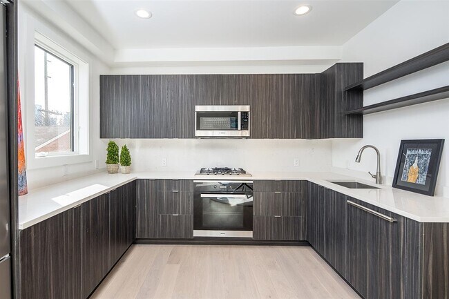 Photo - 110 Brunswick St