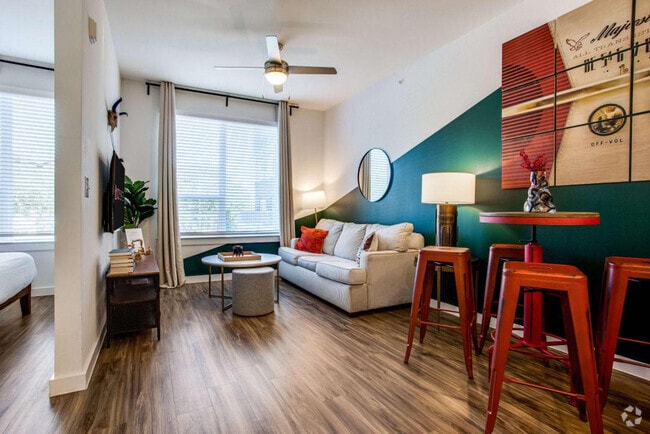 Building Photo - 2435 E Riverside Dr Unit ID1240342P Rental
