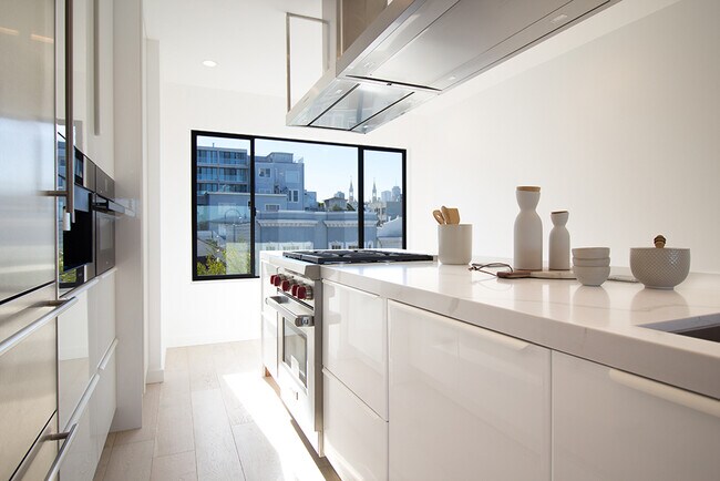 Photo - 352 Chestnut St