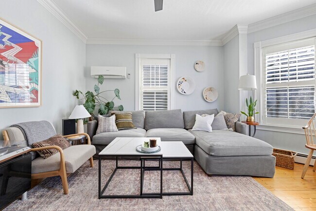 Photo - 722 E 2nd St Unit 2