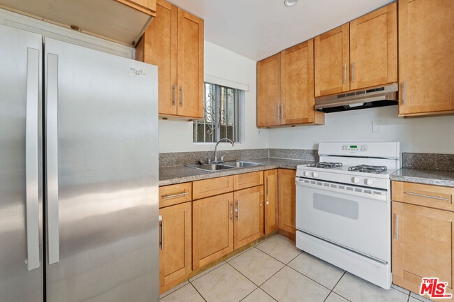 Photo - 1857 W 24th St Unit 1