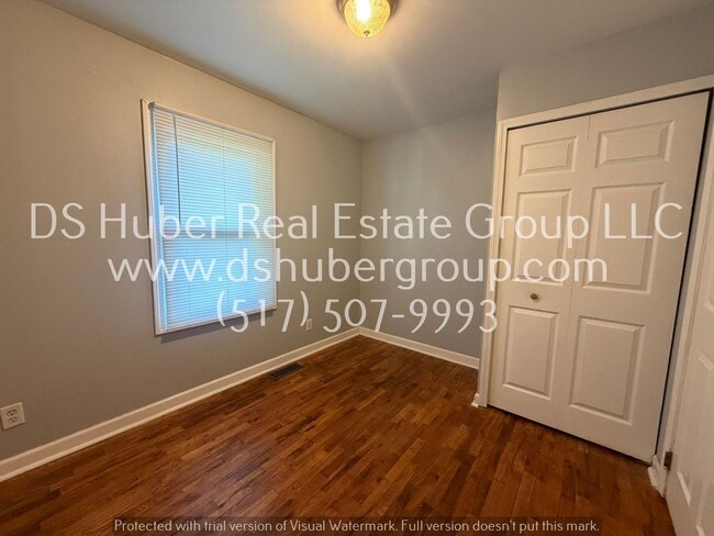 Photo - 2823 Hillcrest St