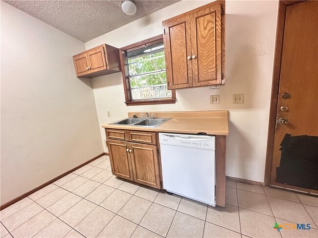 Photo - 614 Mill St
