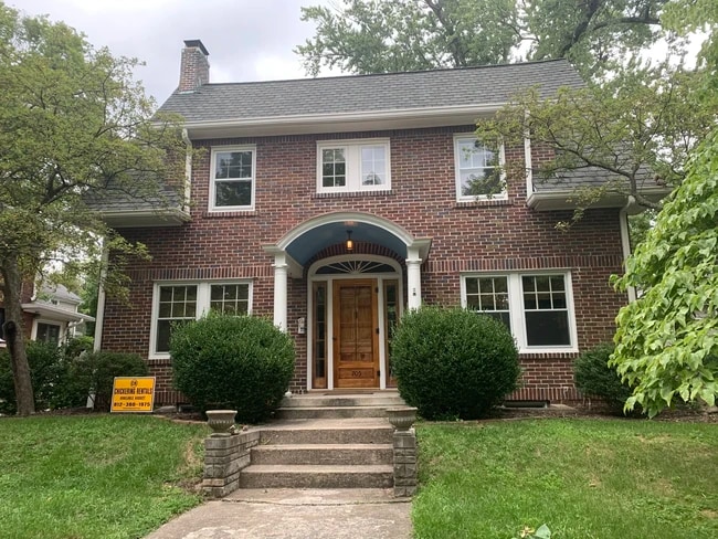 Building Photo - 705 S Fess Ave