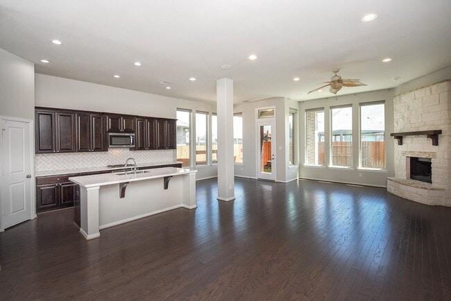 Photo - 2107 Blossomcrown Dr