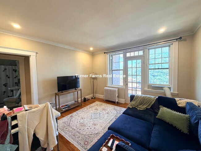 Photo - 2035 Commonwealth Ave Unit 11