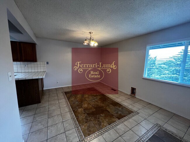 Photo - ?? 4 bedroom home near UNR- Kay DeAlba Pro...