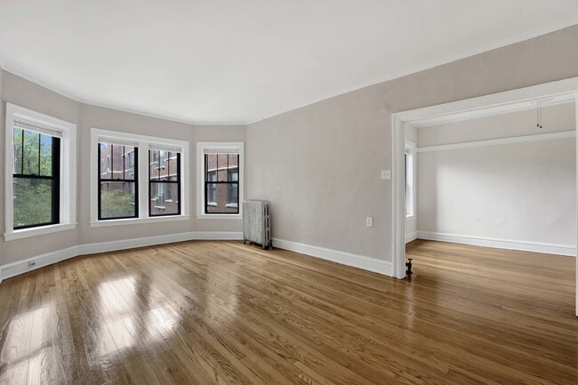 Photo - 1235 W Greenleaf Ave