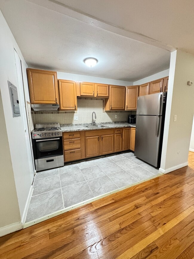 Photo - 295 Elm St Unit C3