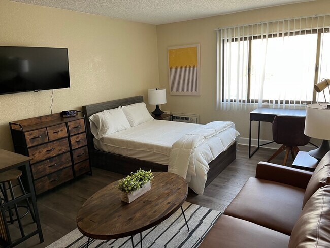Furnished Studio