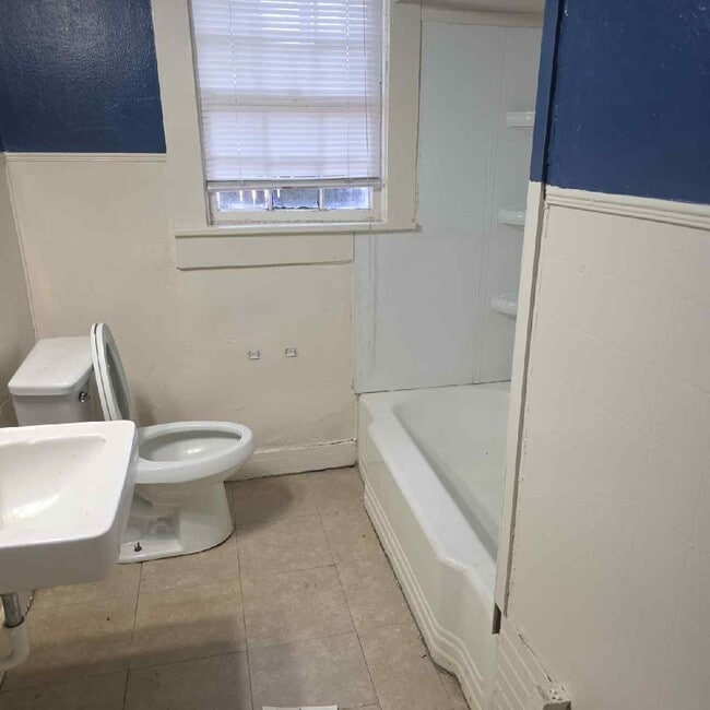 Photo - 1201 Gains Ave