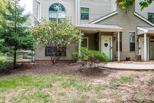 Photo - 5001 Stonehedge Rd