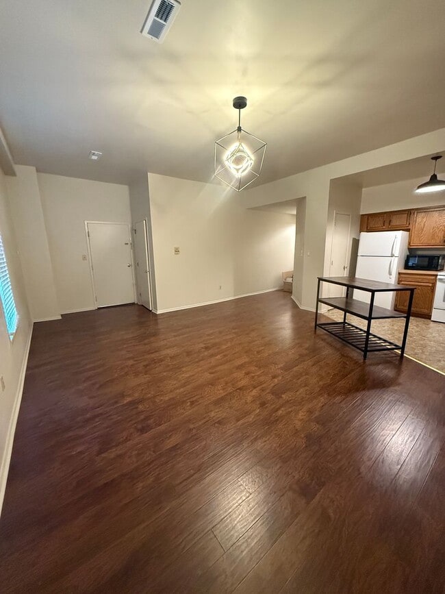 Photo - 313 N Market St Unit #2