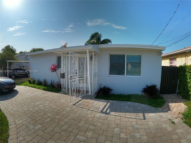 Photo - 2236 Grant St Unit B