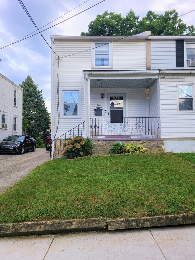 Building Photo - 814 Pitman Ave Rental