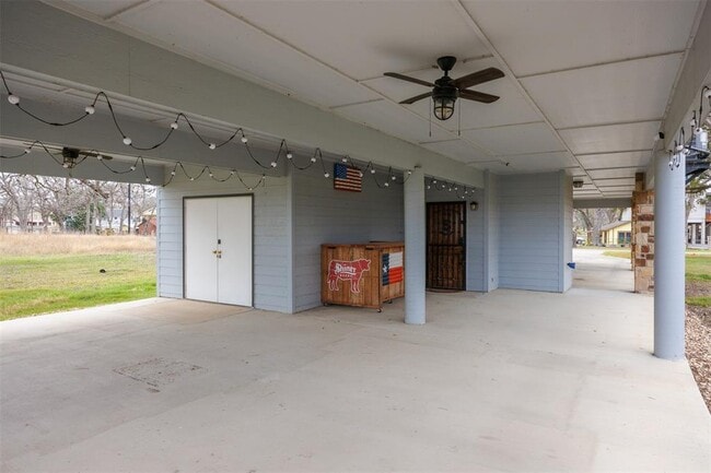 Photo - 322 Lake Placid Dr