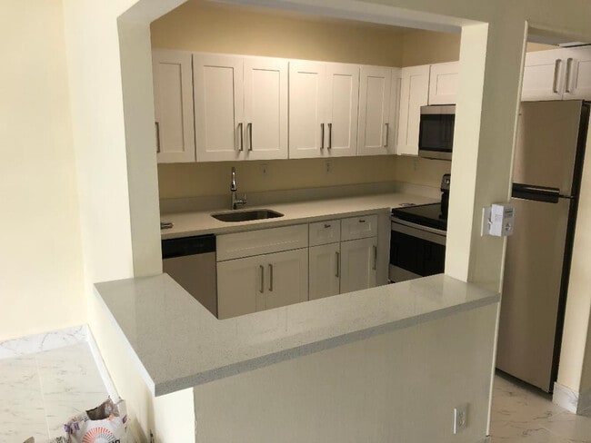 Photo - 505 S Pine Island Rd