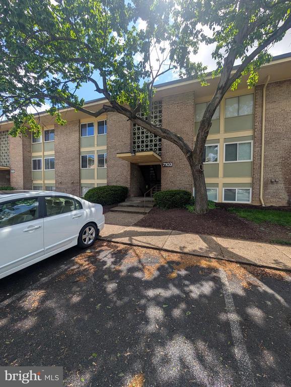 Photo - 7103 Donnell Pl Unit D5