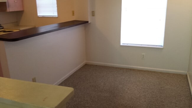 Photo - 4333 Oak St Unit Single