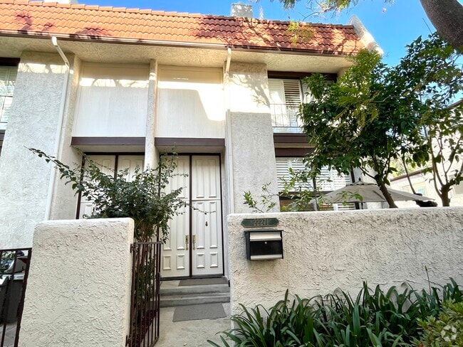 Building Photo - 22271 Erwin St Rental