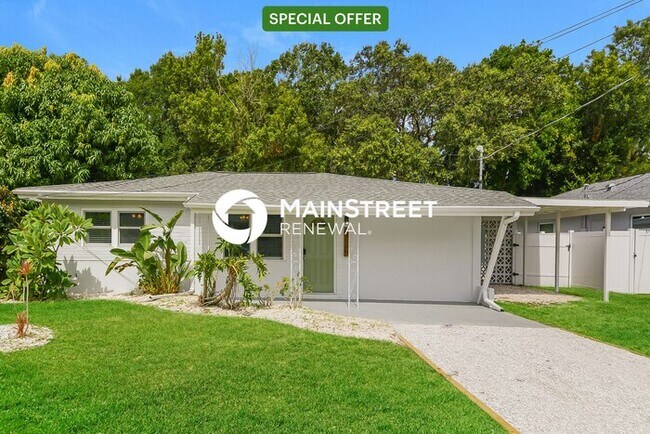 Building Photo - 3 Bedroom Pet-Friendly Home in SARASOTA, F...