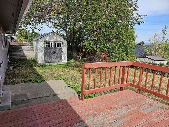 Photo - 211 Aquarius Way