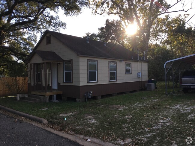 Building Photo - 506 S Hardie St Rental