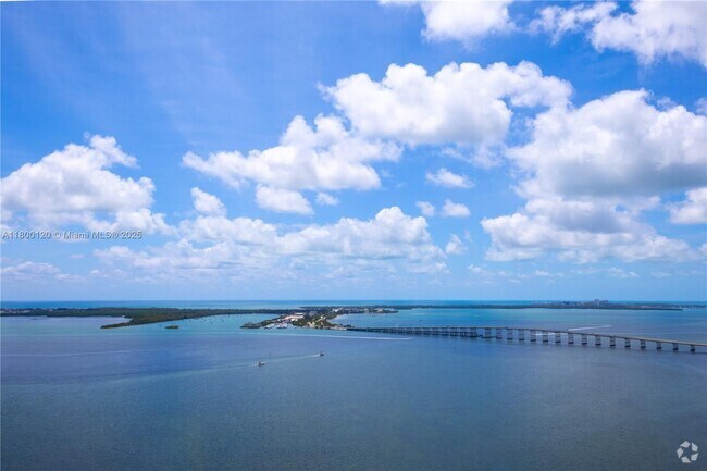 Building Photo - 1451 Brickell Ave Unit 1906 Rental