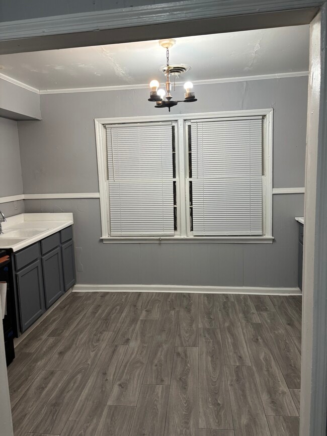Photo - 705 Cecelia Ave