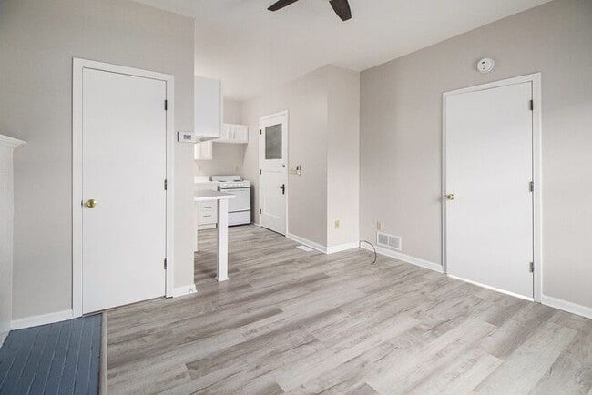 Photo - $799 Chic & Renovated 1BR with Style- Ask about our security deposit alternative!
