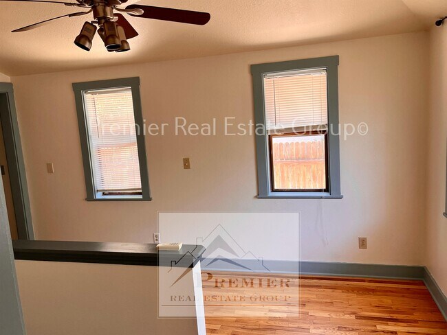 Photo - 2021 N El Paso St