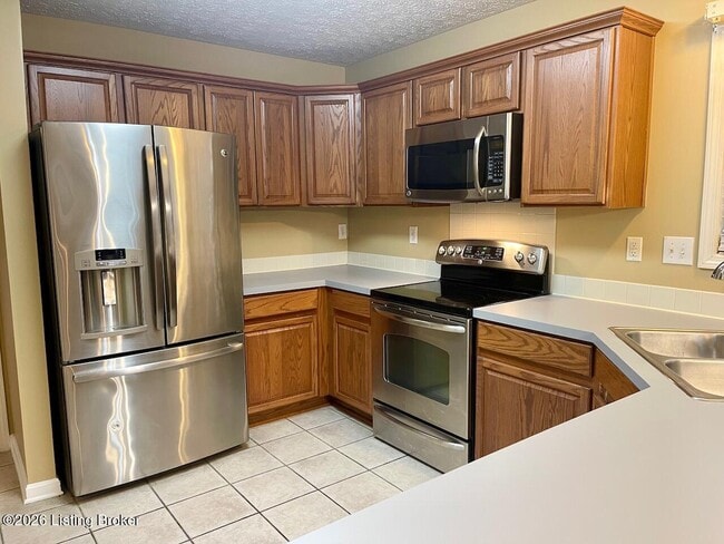 Photo - 5814 Waveland Cir