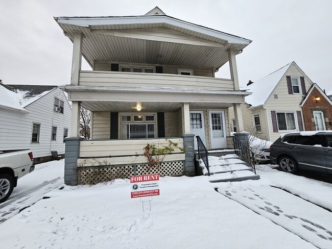 Building Photo - 4915 E 109th St