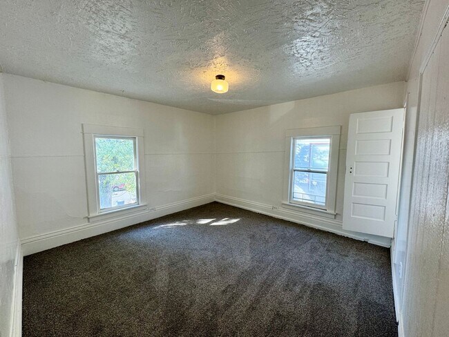 Photo - 5008 N Nelson St Unit #C