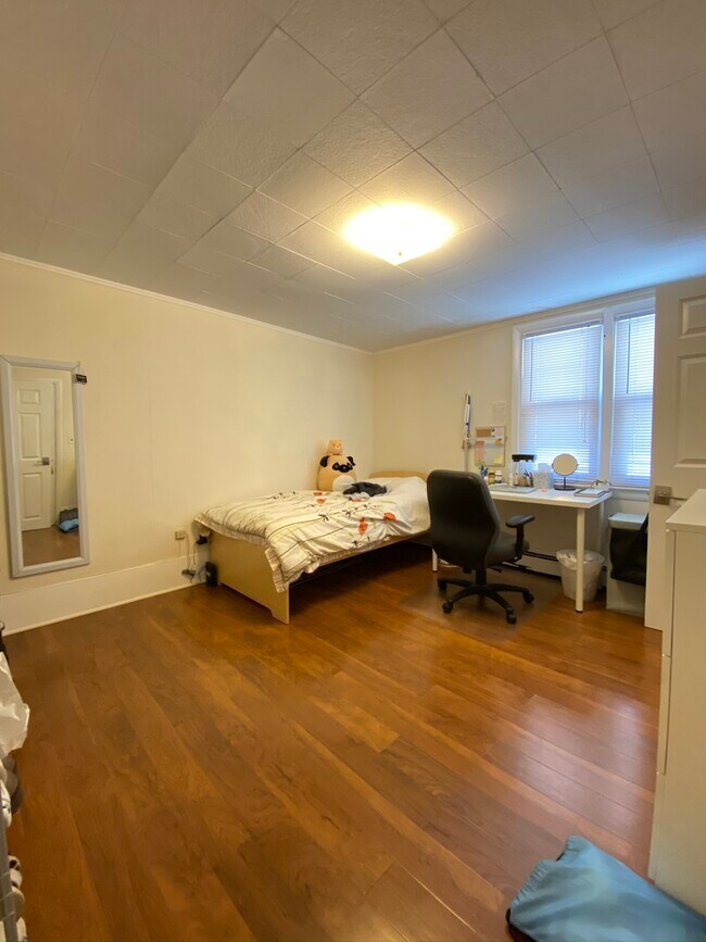 Photo - 49 Boylston St Unit 3