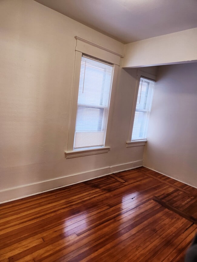 Photo - 1751 Eastern Pky Unit Apt 3
