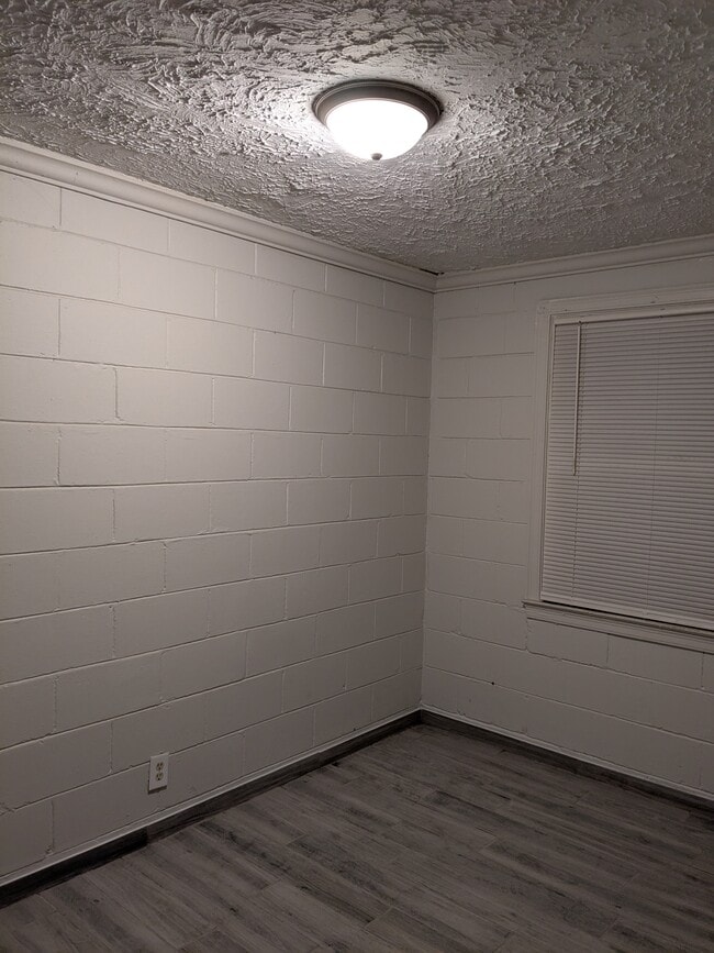 Photo - 2945 Schofield Ave Unit 2945