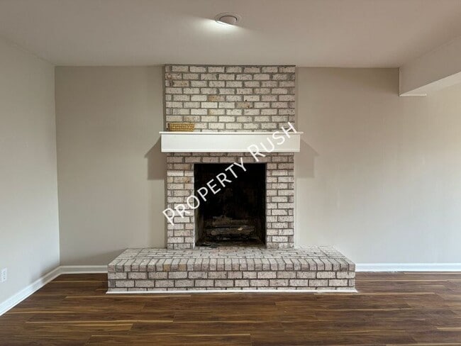 Photo - 2945 Old Britain Cir