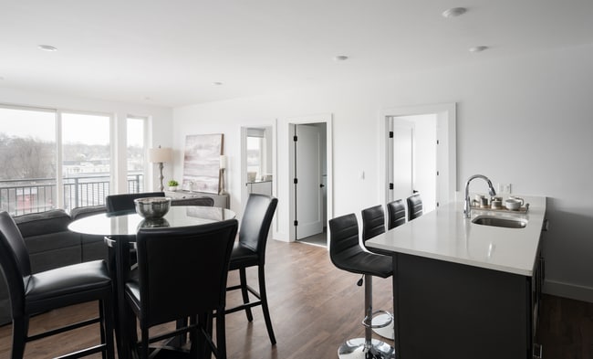Building Photo - 60 Hichborn St Unit 1 Rental